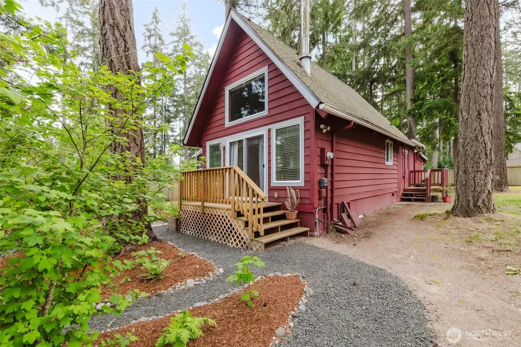 1822 190th Avenue SW Lakebay WA 98349
