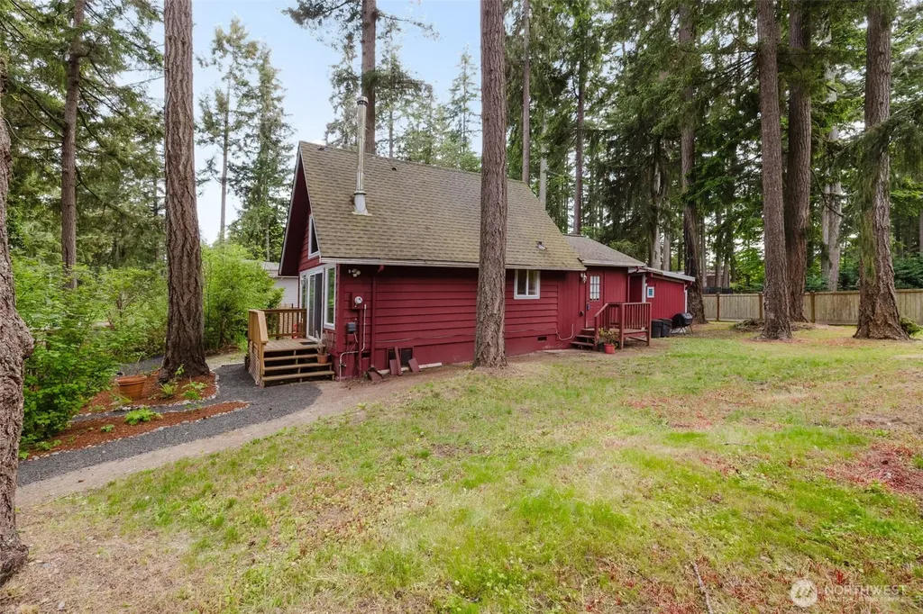 1822 190th Avenue SW Lakebay WA 98349