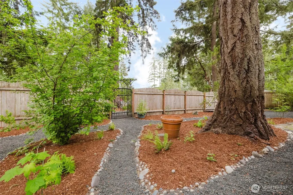 1822 190th Avenue SW Lakebay WA 98349