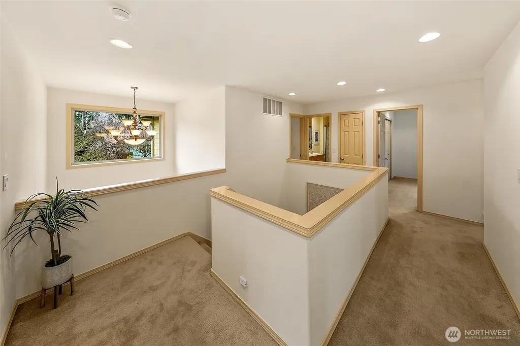 35638 8th Avenue SW Federal Way WA 98023