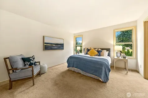 35638 8th Avenue SW Federal Way WA 98023