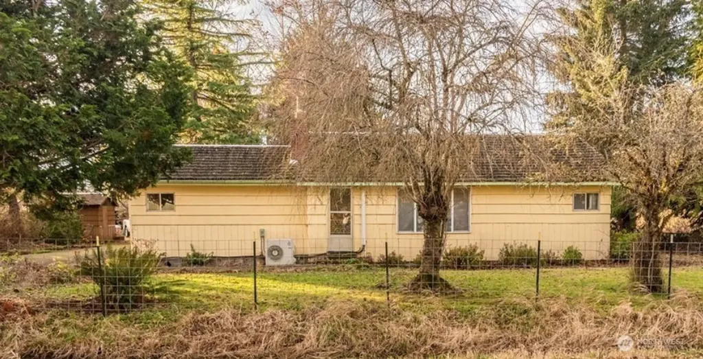 150 Anderson Road Glenoma WA 98336