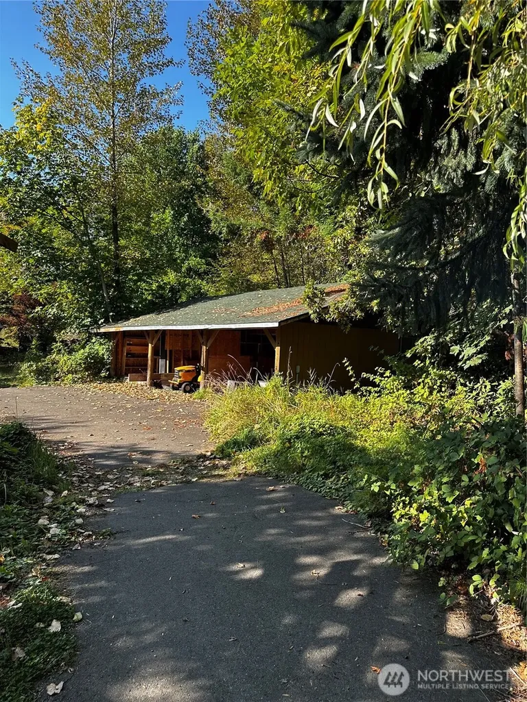 150 Anderson Road Glenoma WA 98336