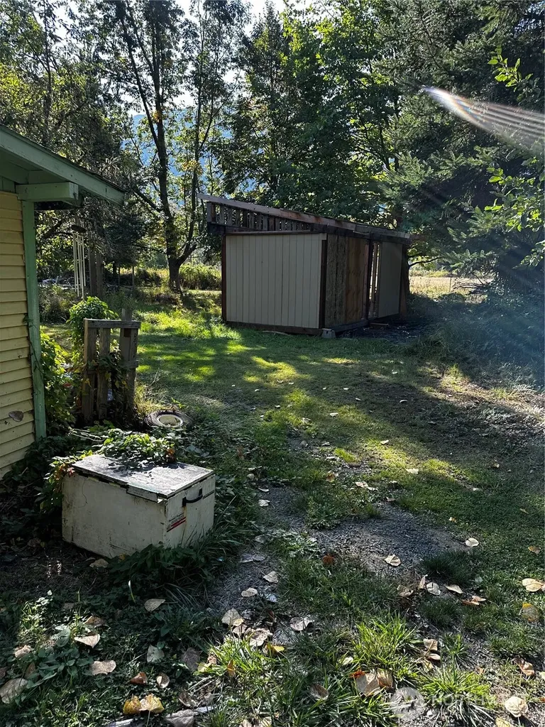 150 Anderson Road Glenoma WA 98336