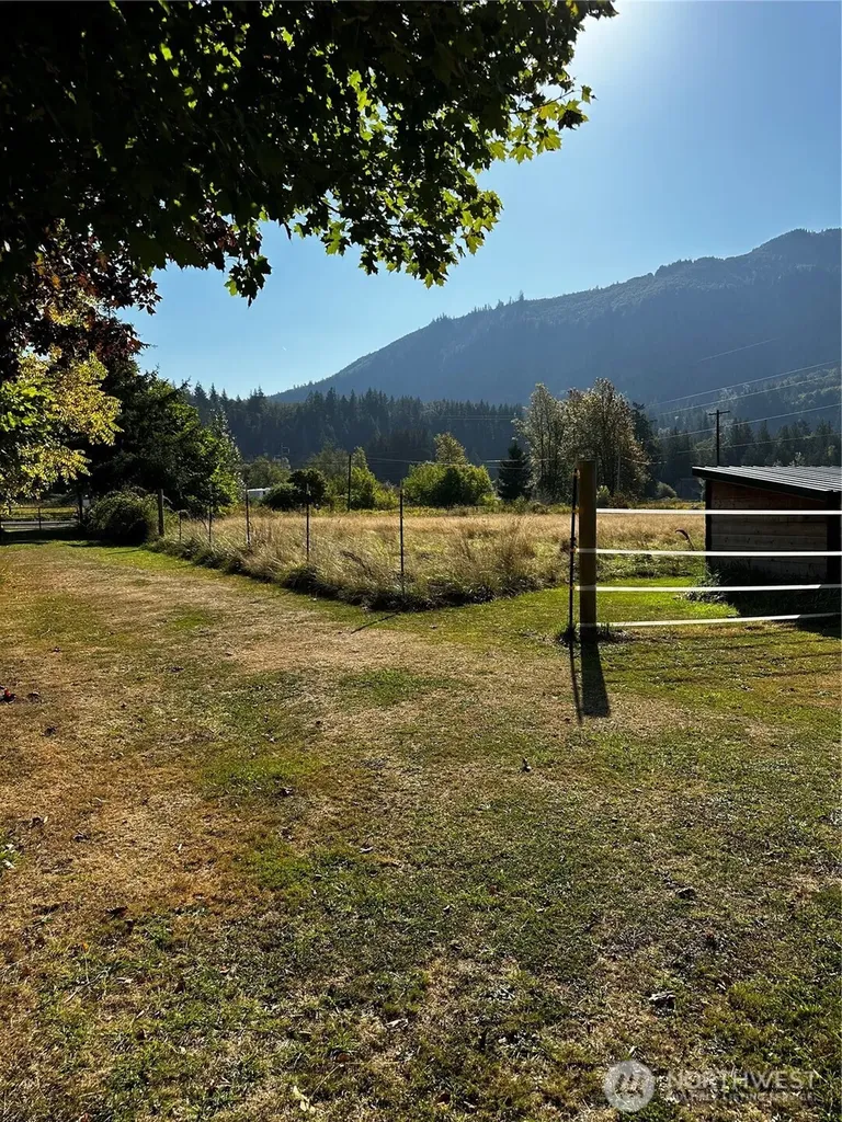 150 Anderson Road Glenoma WA 98336