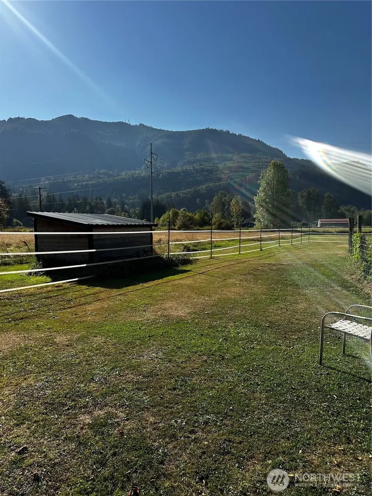 150 Anderson Road Glenoma WA 98336