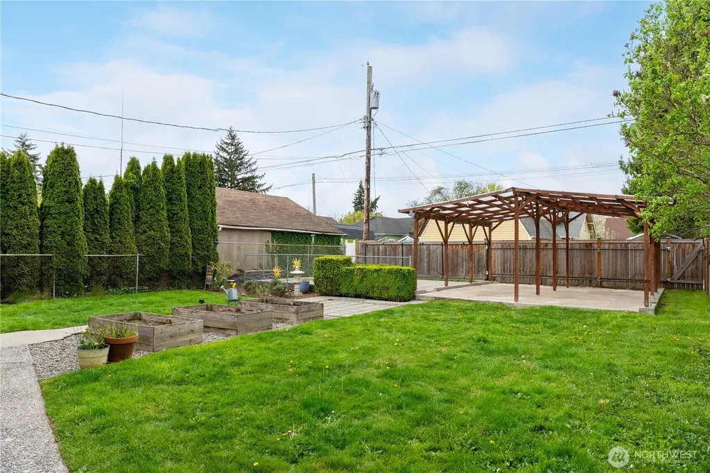 4112 S Park Avenue Tacoma WA 98418