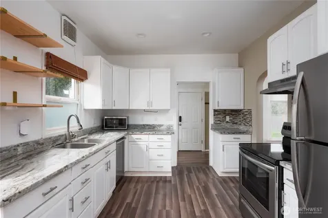 4112 S Park Avenue Tacoma WA 98418