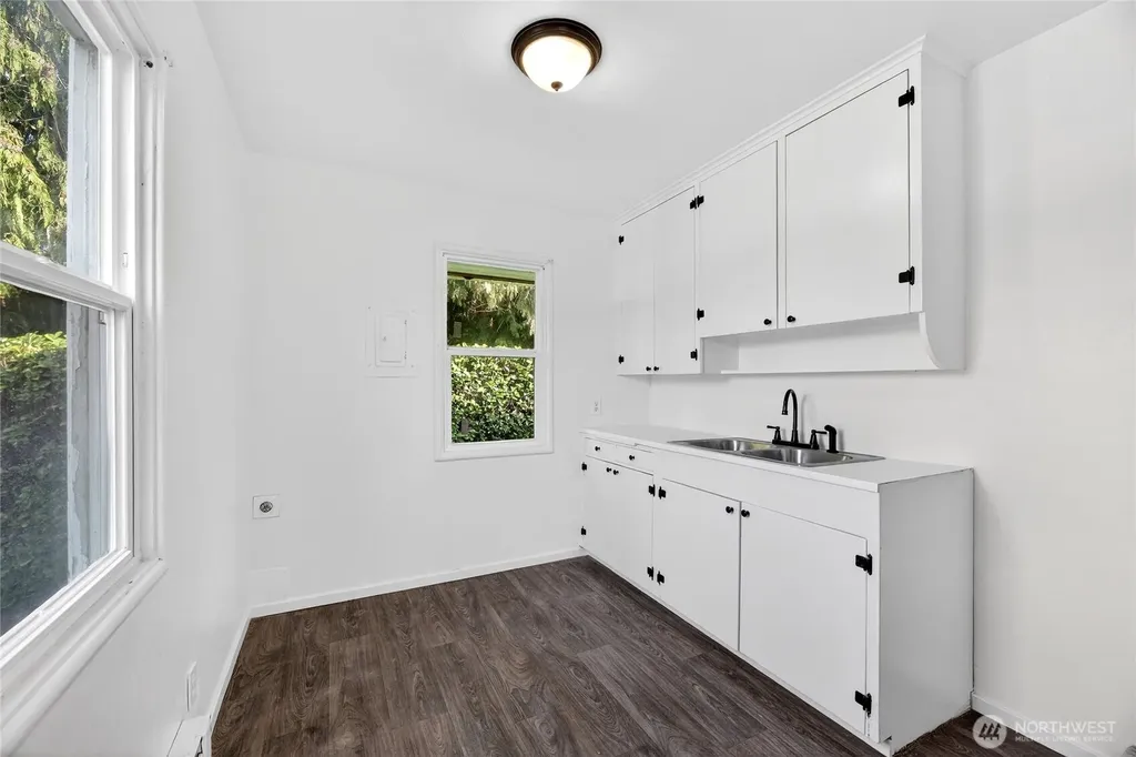 5222 Delridge Way SW Seattle WA 98106