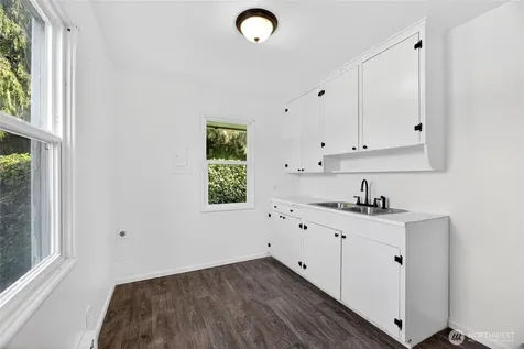 5222 Delridge Way SW Seattle WA 98106