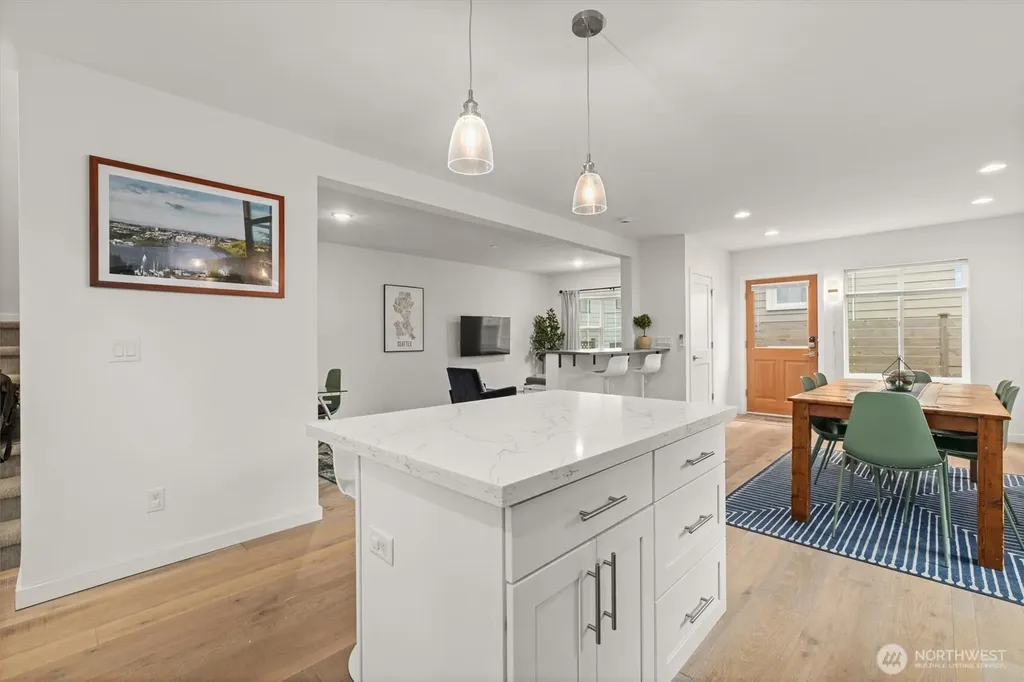 7344 23rd Avenue NW Seattle WA 98117