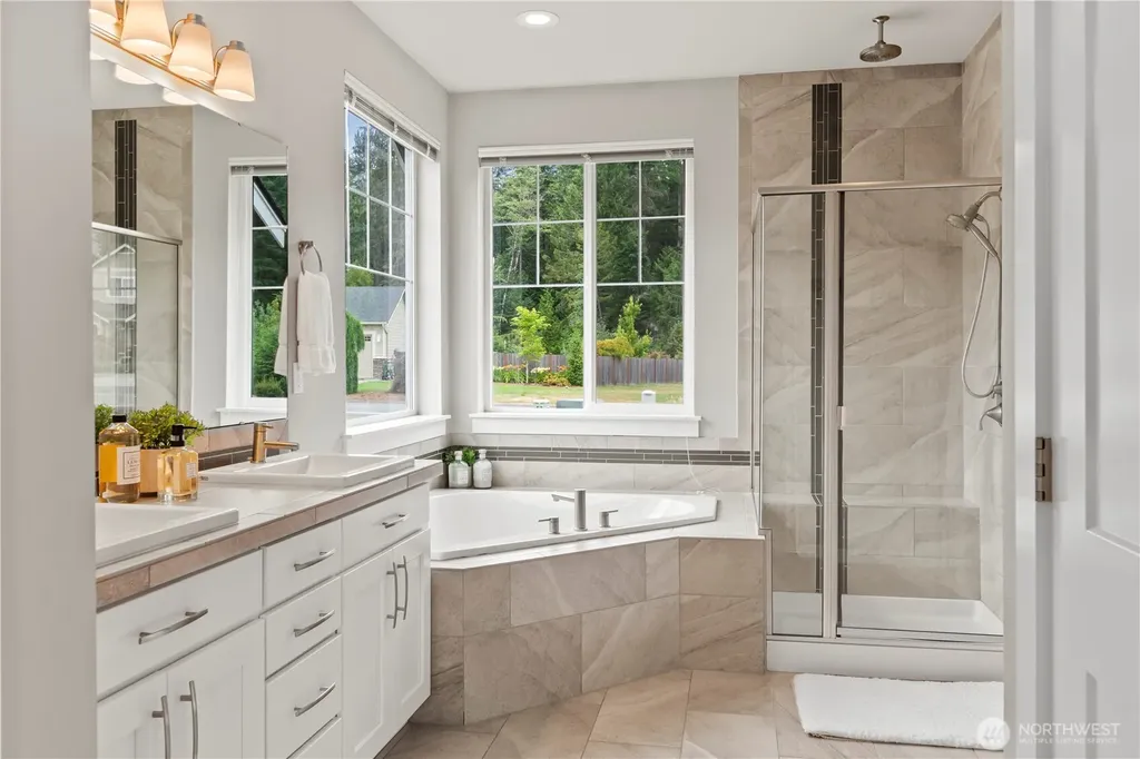 18616 33rd Place NE Snohomish WA 98290