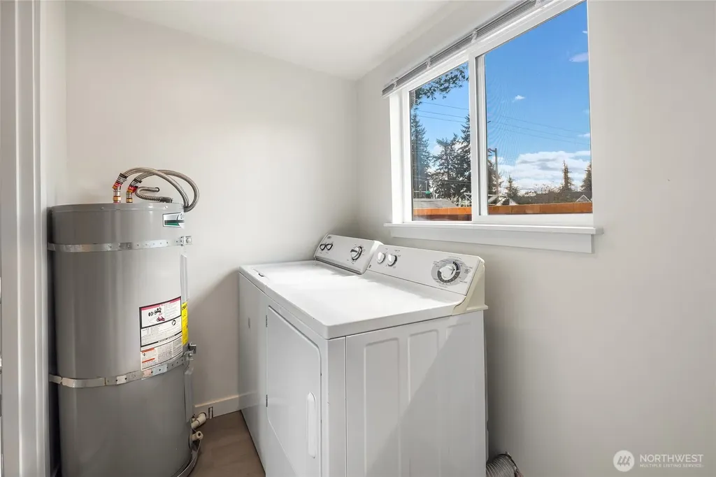 420 107th Place SW Everett WA 98204