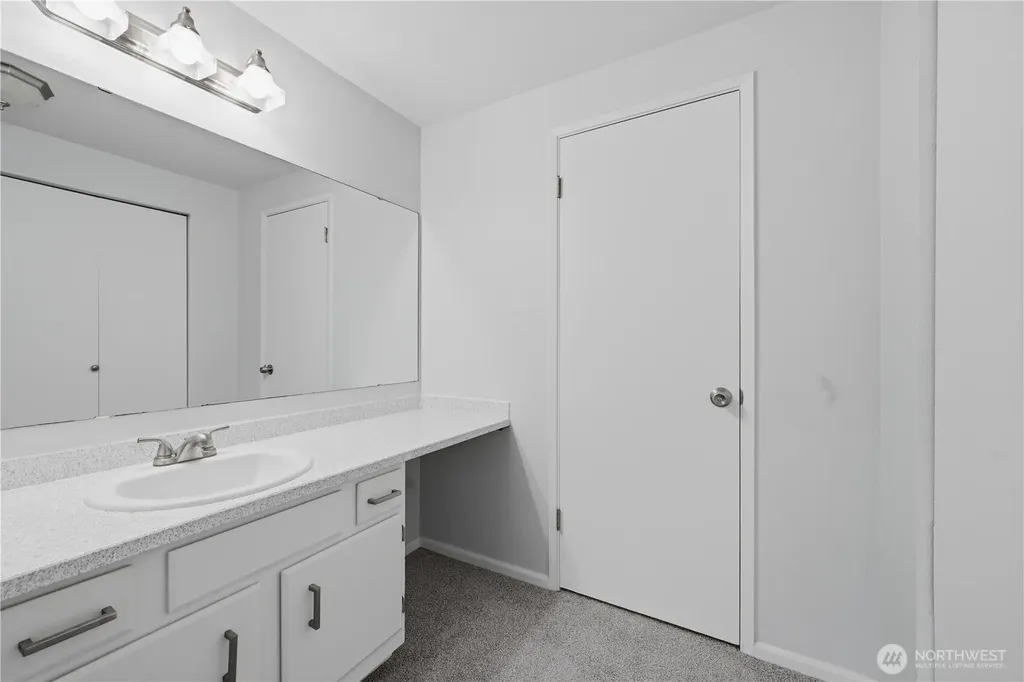975 NE Aberdeen Avenue Renton WA 98056