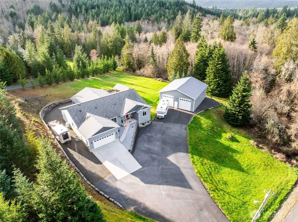 946 Paine Road Castle Rock WA 98611