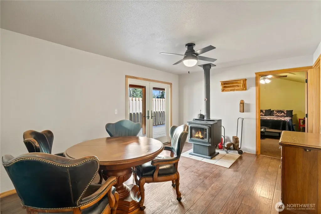 424 Cannon Road Packwood WA 98361
