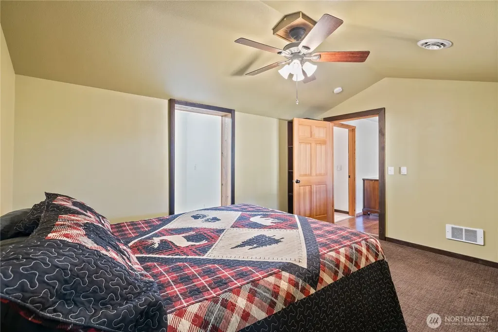 424 Cannon Road Packwood WA 98361