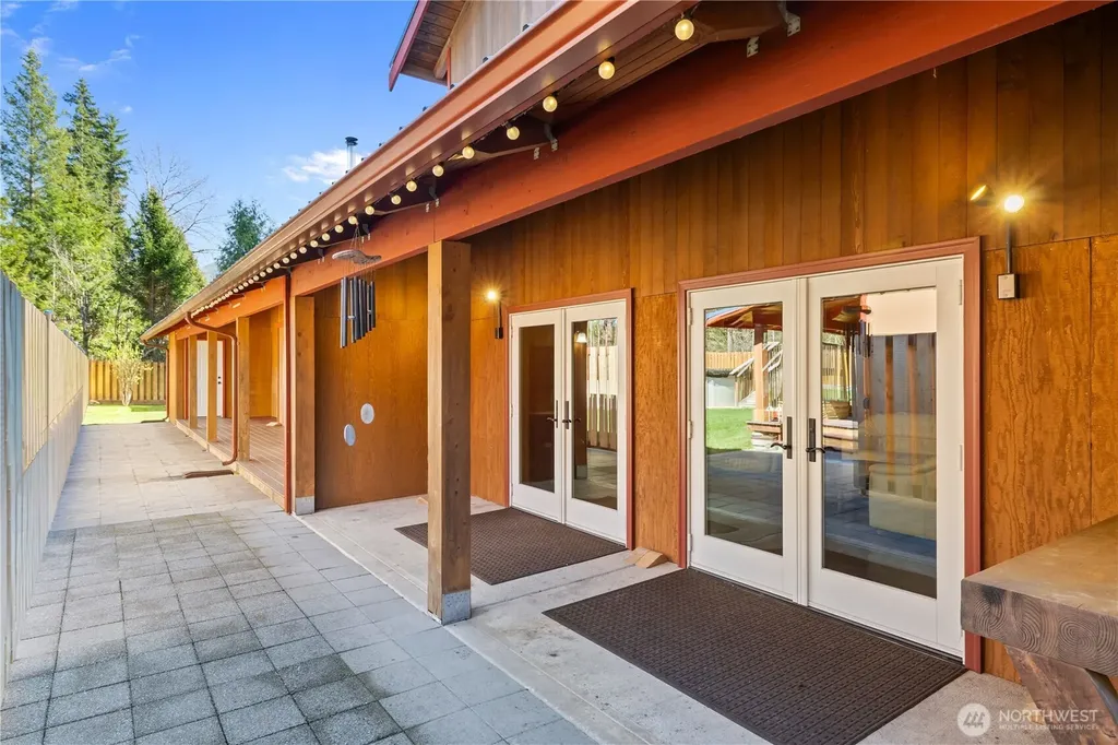 424 Cannon Road Packwood WA 98361
