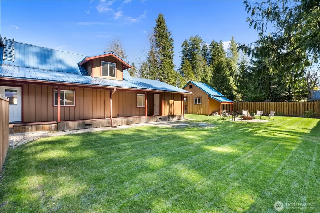 424 Cannon Road Packwood WA 98361