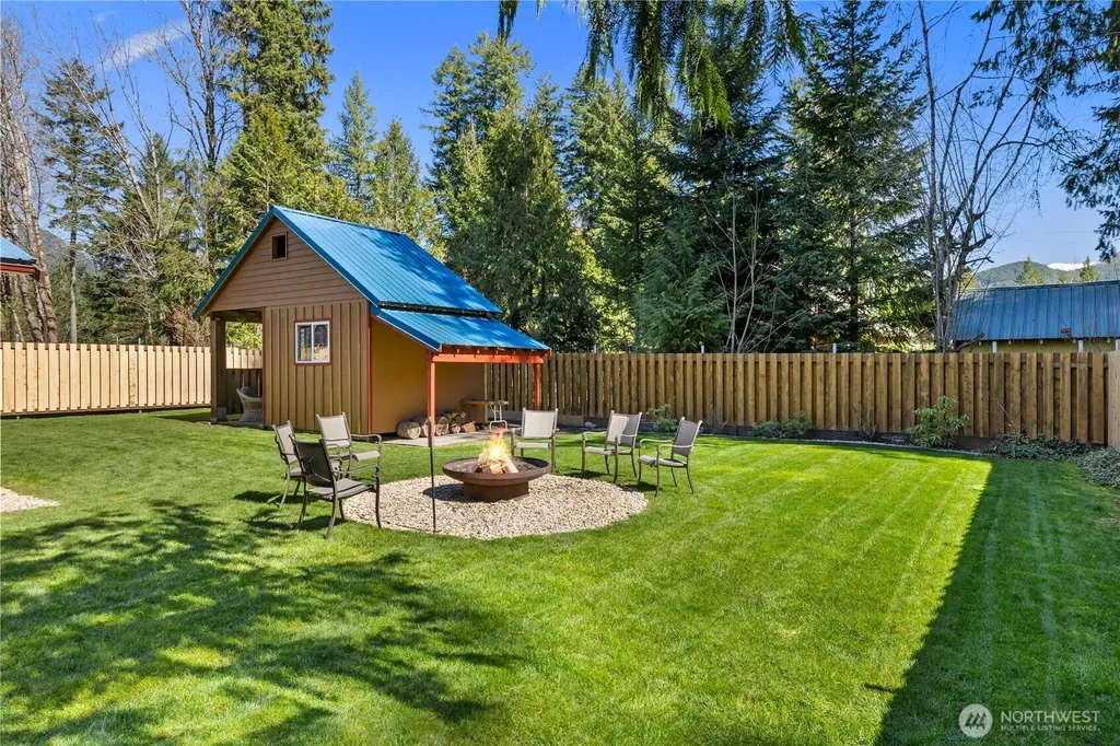 424 Cannon Road Packwood WA 98361