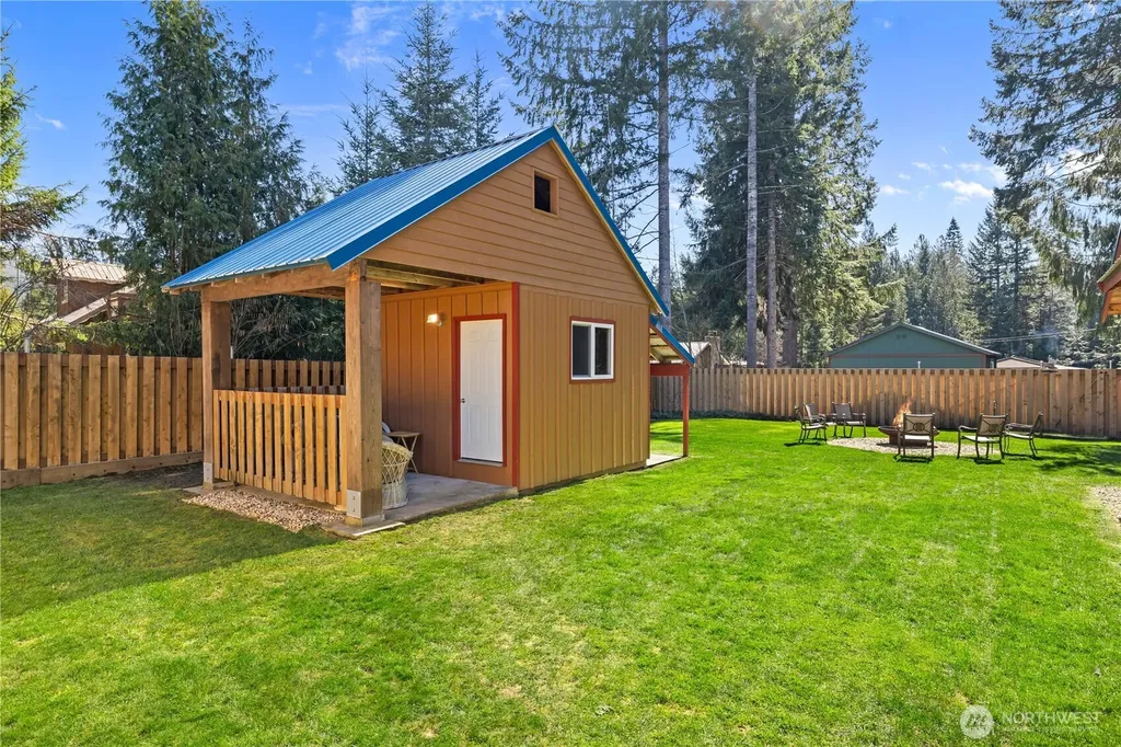 424 Cannon Road Packwood WA 98361