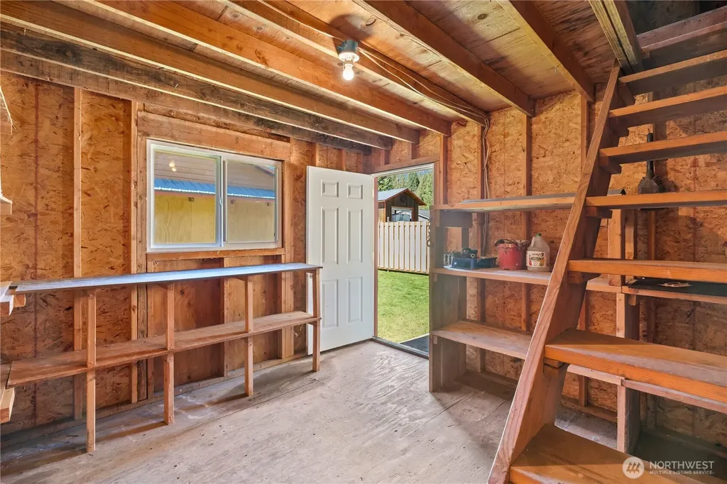 424 Cannon Road Packwood WA 98361