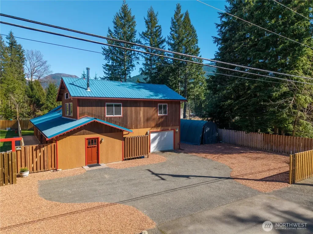424 Cannon Road Packwood WA 98361