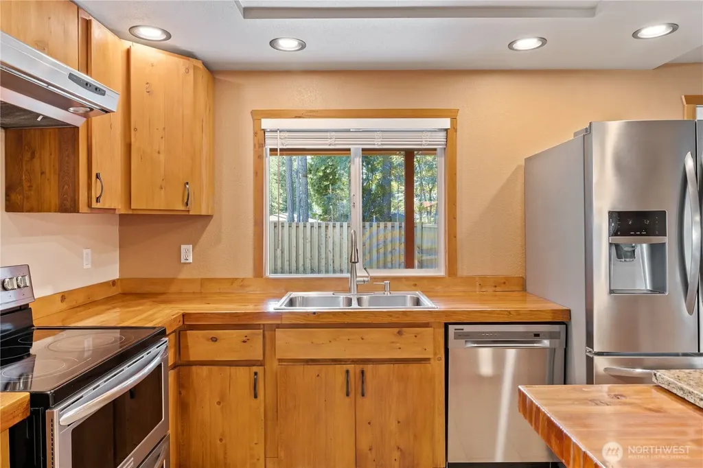 424 Cannon Road Packwood WA 98361