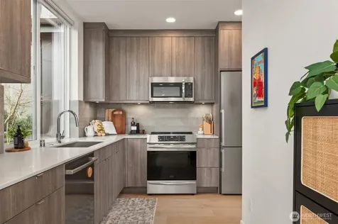 6710 36th Avenue SW Seattle WA 98126