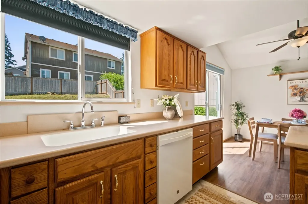 1059 NE Regal Court Bremerton WA 98311