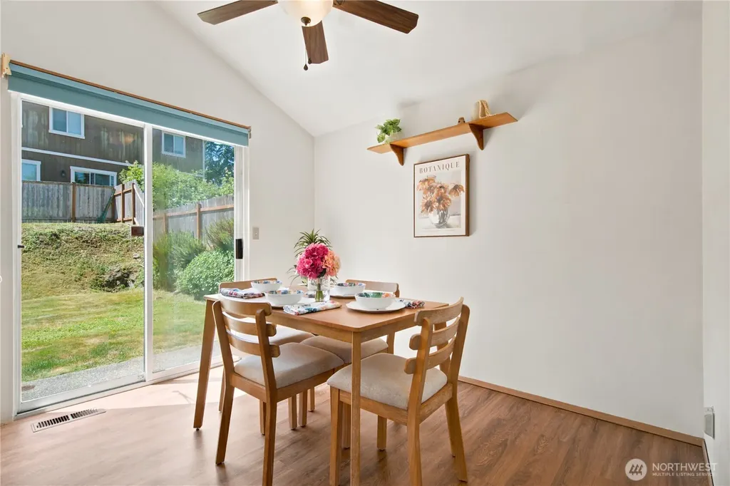 1059 NE Regal Court Bremerton WA 98311