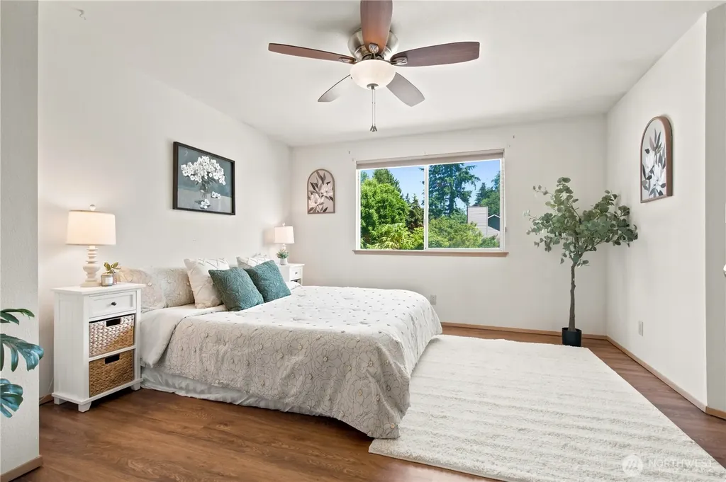 1059 NE Regal Court Bremerton WA 98311