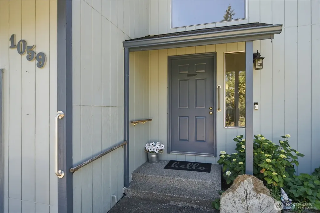 1059 NE Regal Court Bremerton WA 98311