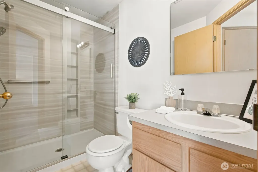 1059 NE Regal Court Bremerton WA 98311
