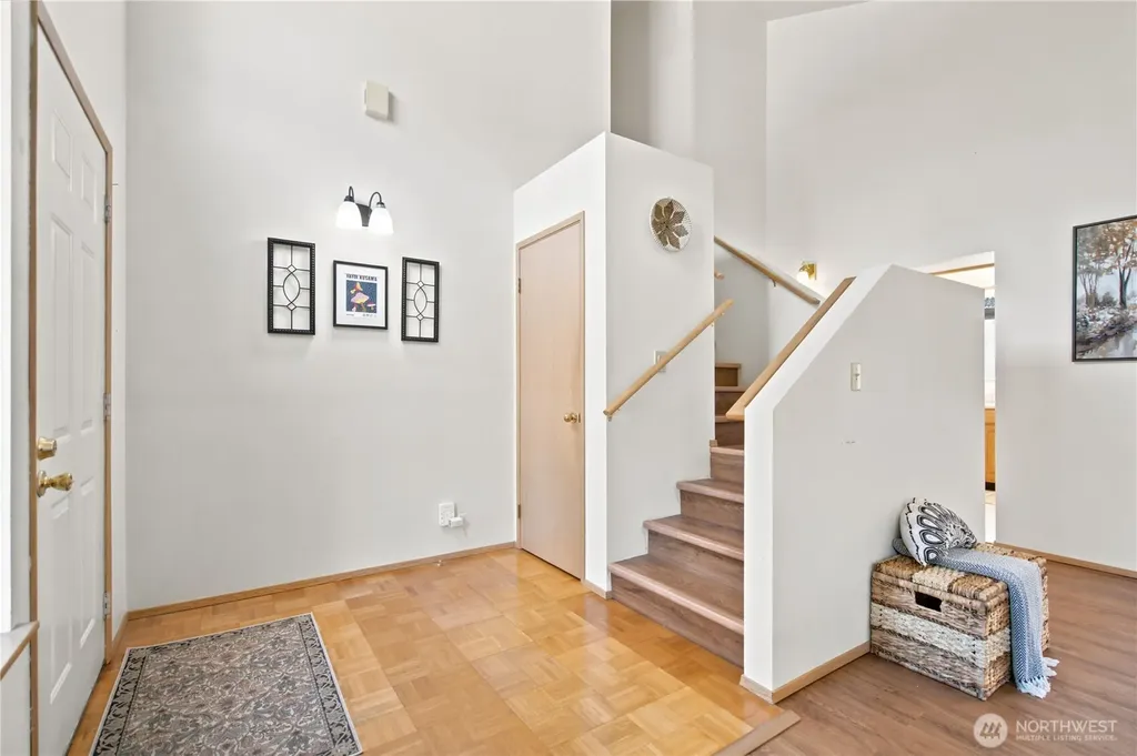 1059 NE Regal Court Bremerton WA 98311