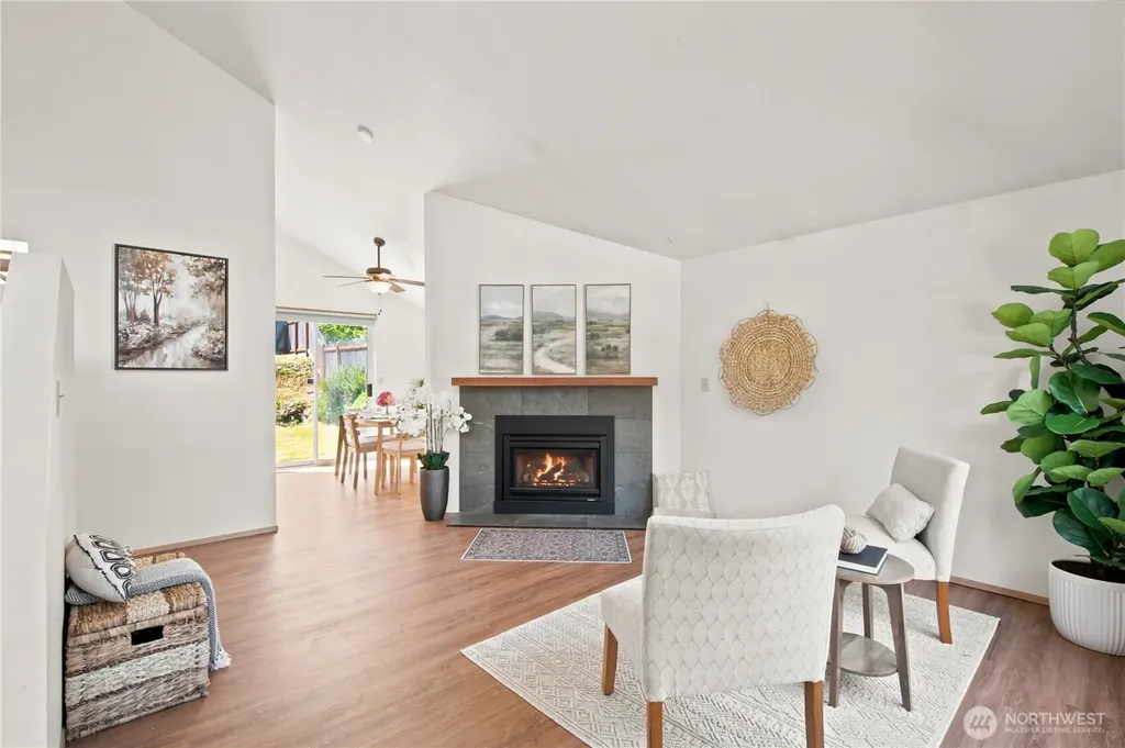 1059 NE Regal Court Bremerton WA 98311