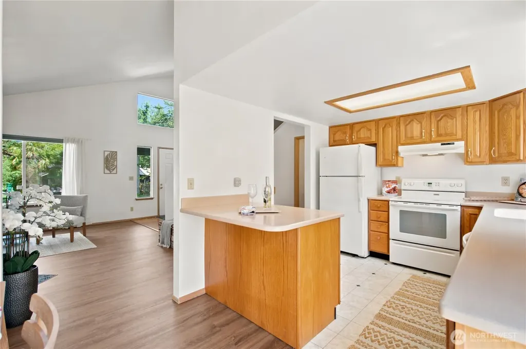 1059 NE Regal Court Bremerton WA 98311