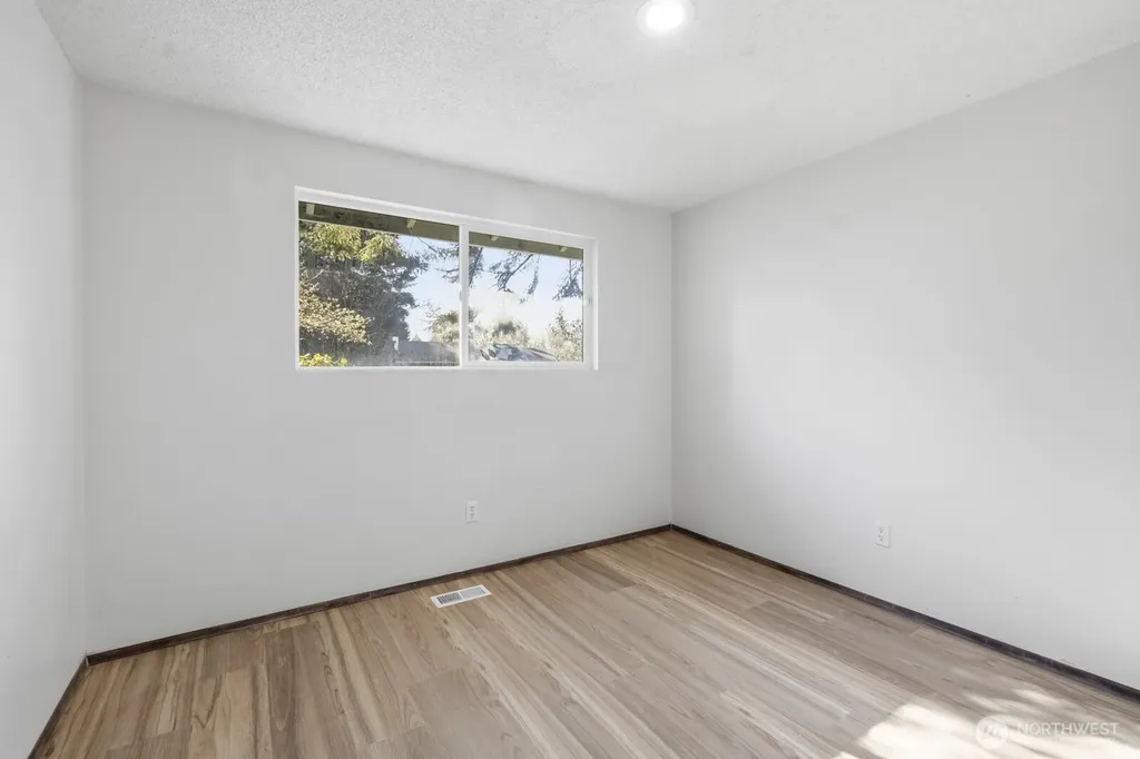 5323 77th Court SW Olympia WA 98512