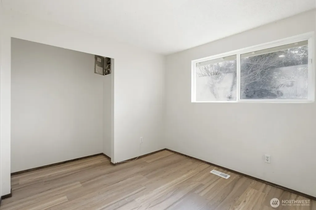 5323 77th Court SW Olympia WA 98512