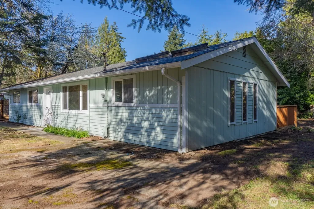 5323 77th Court SW Olympia WA 98512