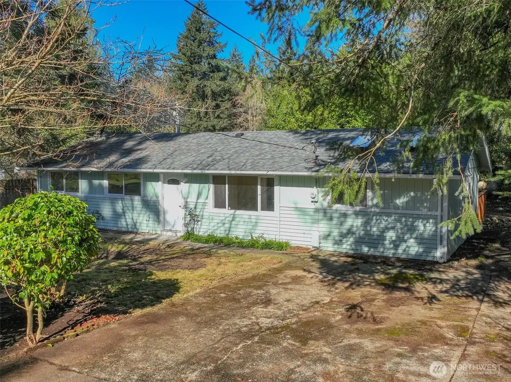 5323 77th Court SW Olympia WA 98512