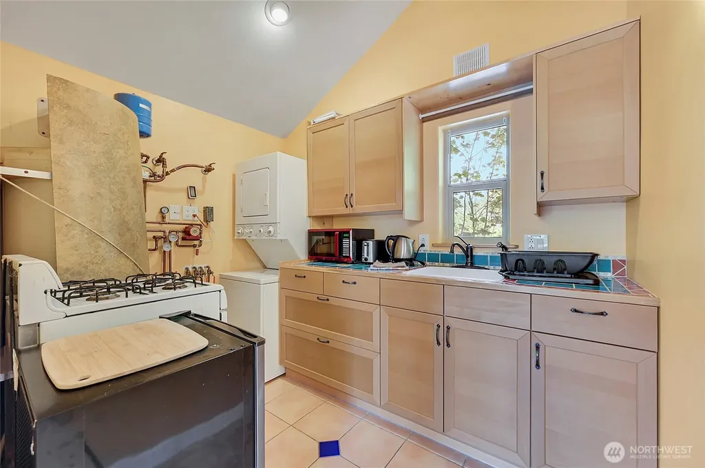 1673 Woodland Drive Port Townsend WA 98368