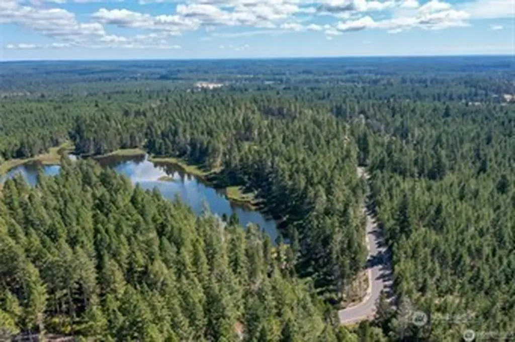 25 W Clear Lake Drive Shelton WA 98584