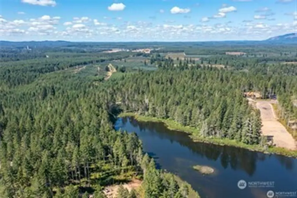 25 W Clear Lake Drive Shelton WA 98584