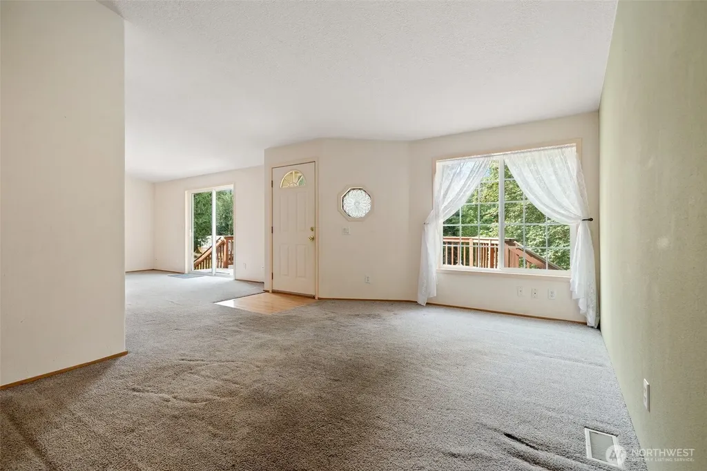 11 SE Fuchsia Avenue Shelton WA 98584