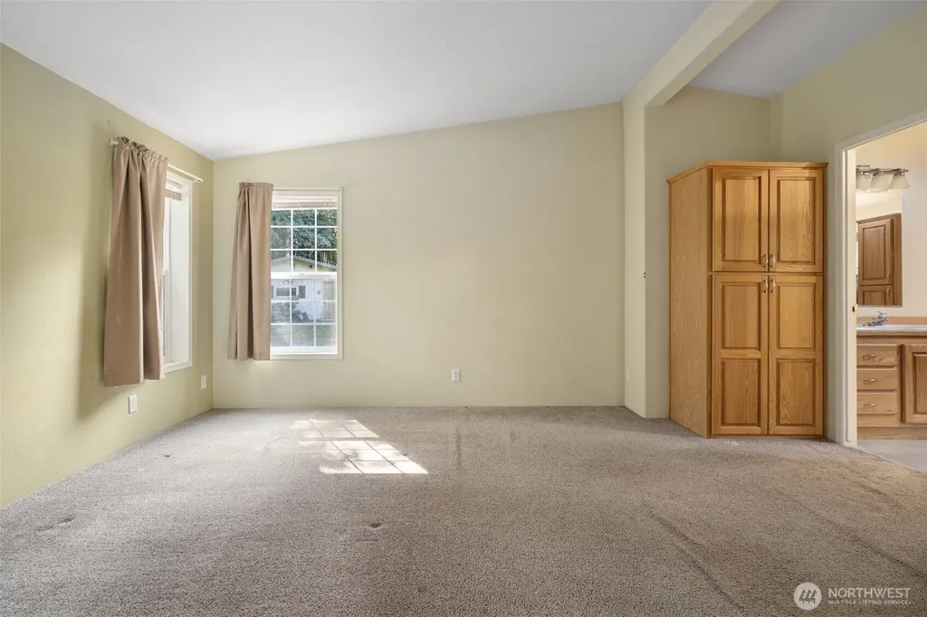 11 SE Fuchsia Avenue Shelton WA 98584