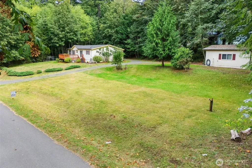 11 SE Fuchsia Avenue Shelton WA 98584