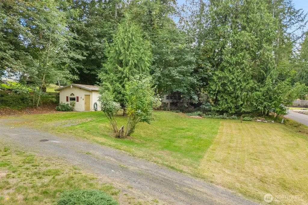11 SE Fuchsia Avenue Shelton WA 98584