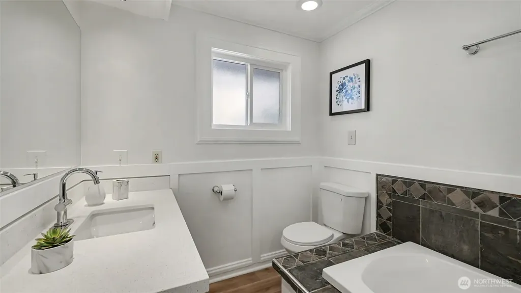 7301 32nd Avenue S Seattle WA 98118