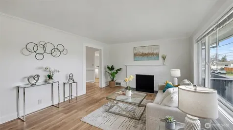 7301 32nd Avenue S Seattle WA 98118